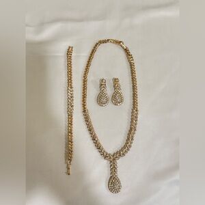 Elegant Gold and Silver Jewelry Set